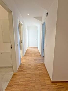 Weitläufiger Flur - 