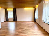 Wohnzimmer - 3 Zimmer Etagenwohnung zur Miete in Schlettau