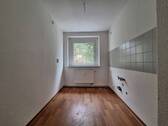 Küche mit Fleisenspiegel - 2 Zimmer Etagenwohnung zur Miete in Bautzen