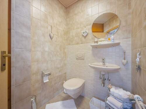 10_2 Gäste WC - 