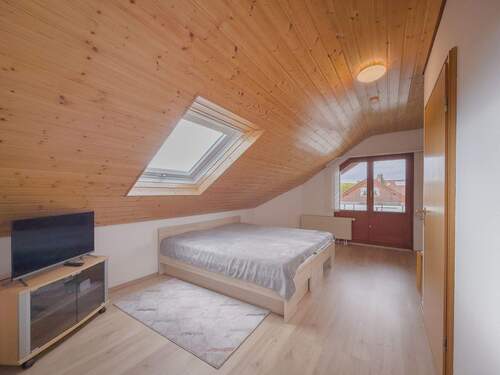 11 DG Zimmer 1 - 