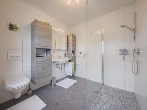 05 Badezimmer - 
