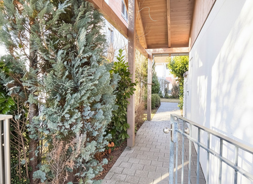 AB überdachter Zugang - 5 Zimmer Doppelhaushälfte in Sauerlach