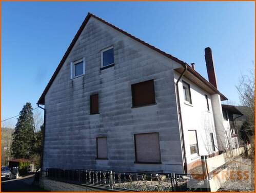 Bild 2 - 8 Zimmer Einfamilienhaus zum Kaufen in Steinau an der Straße / Neustall