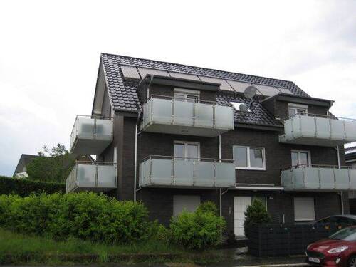 S-1330-Hausansicht - 2 Zimmer Terrassenwohnung zur Miete in Herford