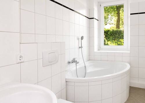 Referenzfoto Bad mit Eckwanne - 