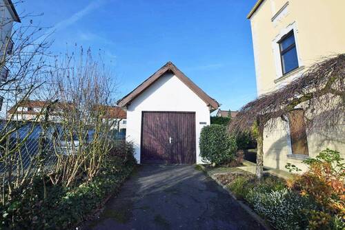 Garage - Mehrfamilienhaus, Wohnhaus in Essen