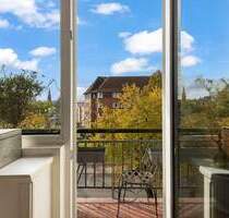 Zwischen Pitch Pine und Himmel - 3 Zimmer und eine Brise Hafenwind in Ottensen - Hamburg