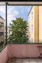 Balkon mit Blick in den Innenhof - Etagenwohnung mit 32,00 m² in Berlin zum Kaufen