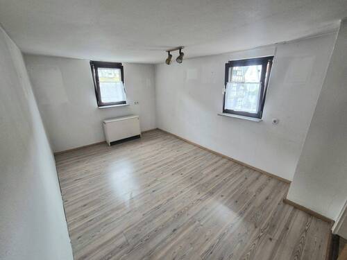 Zimmer 2 Wohnung 1.jpeg - 