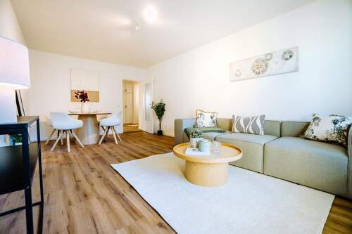 Wohn- und Esszimmer - 2 Zimmer Etagenwohnung in Fürstenfeldbruck