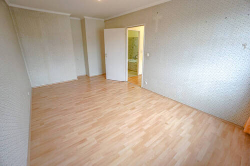 Großzügig geschnittenes Schlafzimmer mit viel Wohlfühlcharakter - Etagenwohnung mit 72,00 m&sup2; in München-Milbertshofen-Am Hart zum Kaufen