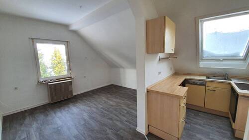 Wohnzimmer - 2 Zimmer Dachgeschosswohnung im Grünen