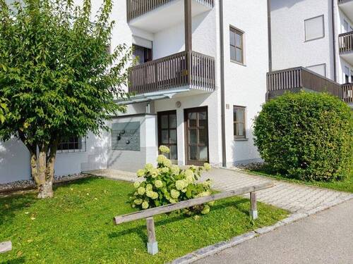 Hauseingang - 2 Zimmer Etagenwohnung in Bad Griesbach im Rottal