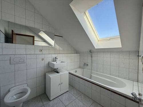 Separates Badezimmer - 