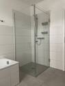 Dusche im Badezimmer - 