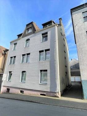 Straßenansicht - 2 Zimmer Wohnung in zentraler Lage von Lüdenscheid zu vermieten.