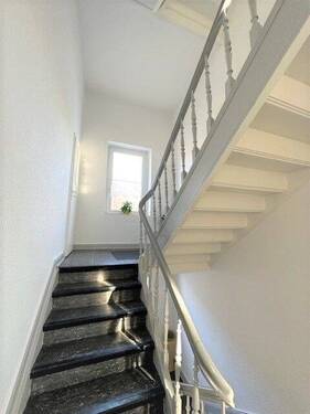 Treppenhaus - 2 Zimmer Etagenwohnung zur Miete in Lüdenscheid