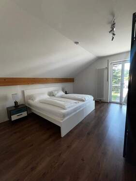 Schlafzimmer DG - Mehrfamilienhaus, Wohnhaus mit 450,10 m&sup2; in Bad Birnbach zum Kaufen