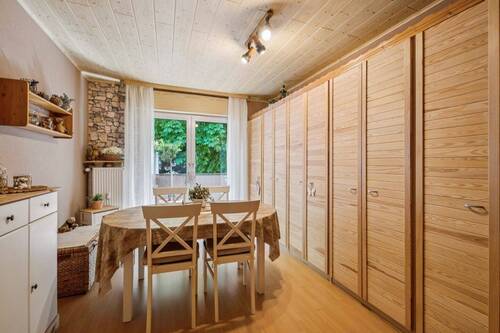Wiesbaden Rambach Mehrfamilienhaus (14) - 