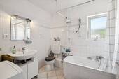 Wiesbaden Rambach Mehrfamilienhaus (2) - 