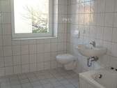 04 Bad.JPG - Etagenwohnung mit 45,60 m² in Riesa zur Miete