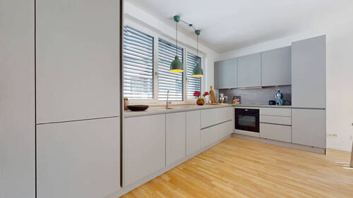 Küche mit Einbauküche - Etagenwohnung mit 97,50 m² in Königstein zur Miete