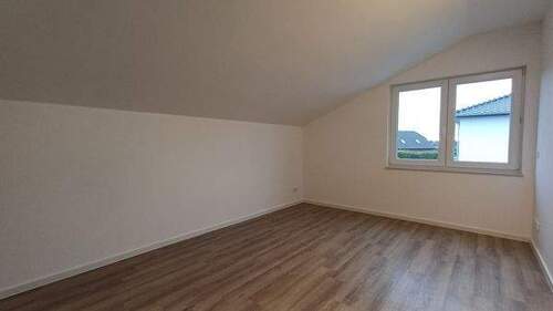 Schlafzimmer 1 - 5 Zimmer Doppelhaushälfte in Burg