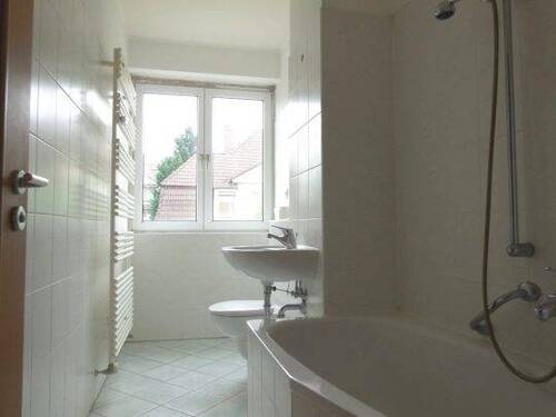 05 Bad-Musterfoto.jpg - 