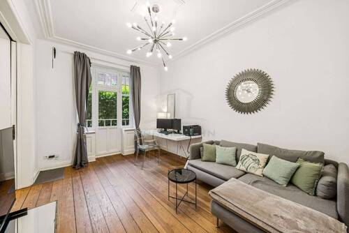 Wohnzimmer - 4 Zimmer Etagenwohnung in Hamburg