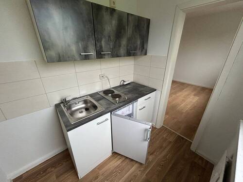 Einbauküche - 2 Zimmer Etagenwohnung zur Miete in Aschersleben