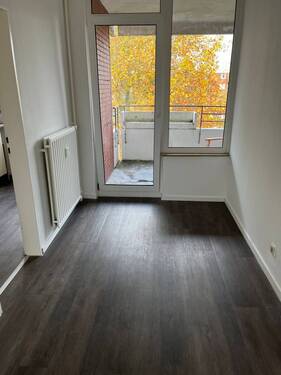 Ebereichm.Balkonzutrittu.Kcheneingang - 