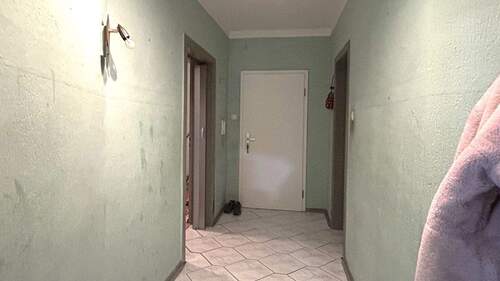 Diele - 3 Zimmer Etagenwohnung zum Kaufen in Duisburg