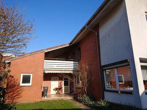 Terrasse, Loggia, Abstellräume - 6 Zimmer Einfamilienhaus in Kellinghusen