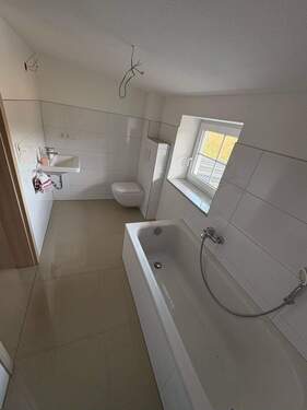 2e52b197-f1a9-4772-8fb5-f47451dfab89.jpg - 