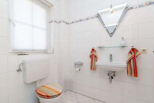Gäste-WC - 3 Zimmer Einfamilienhaus in Stade