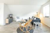 Wohnzimmer - 2 Zimmer Etagenwohnung zur Miete in Husum