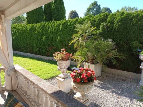 gepflegter Garten.jpg - 