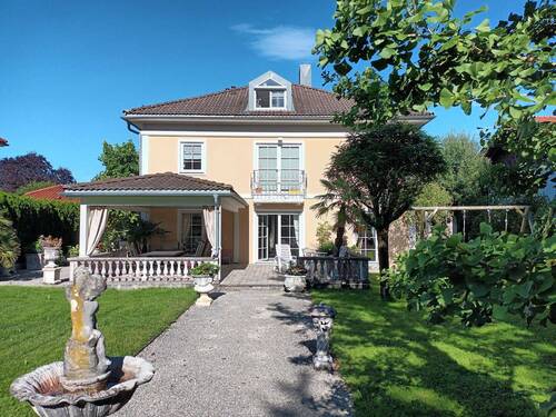 Hausansicht.jpg - 8 Zimmer Einfamilienhaus zum Kaufen in Bernau am Chiemsee