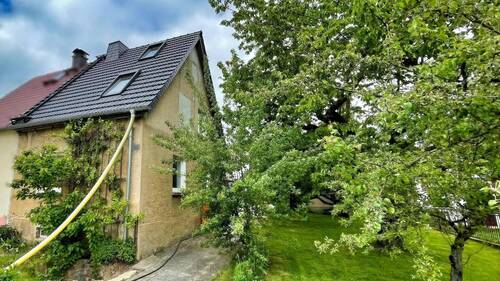 Straßenseite - 3 Zimmer Doppelhaushälfte zum Kaufen in Steina