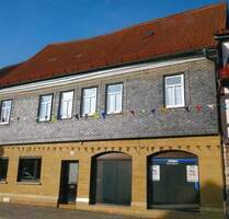 Großzügiges Wohnhauses mit vielseitig nutzbaren Gewerberäumen in der City von Wasungen