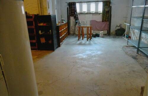 Wirtschaftsraum mit Öltanks.jpg - 