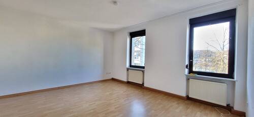 1000054784.jpg - MERZIG-STADT - GEPFLEGTES WOHN- UND GESCHÄFTSHAUS MIT ZWEI WOHNEINHEITEN UND GARAGE!