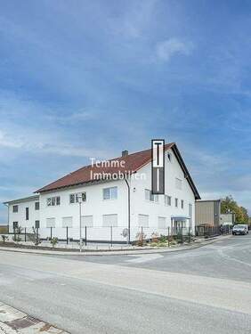 Außenansicht - Halle in Berg