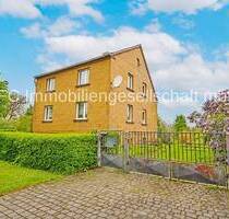 Einfamilienhaus mit Nebengelass, Garage und großem Grundstück in Kemberg OT Dorna