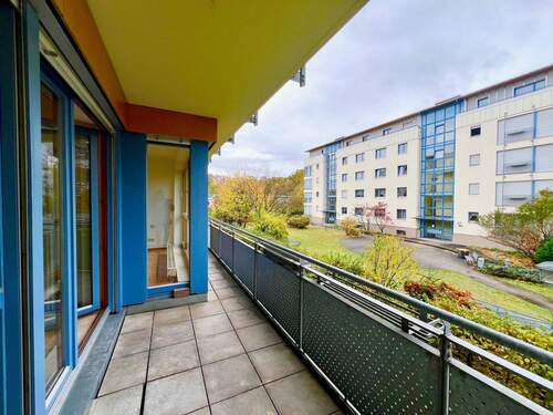 großer Balkon in West-Ausrichtung - 