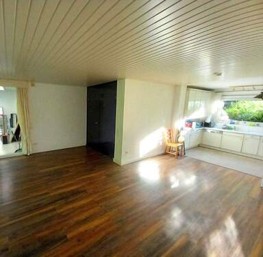 Offene Küche / Essbereich - 6 Zimmer Doppelhaushälfte in Hamburg