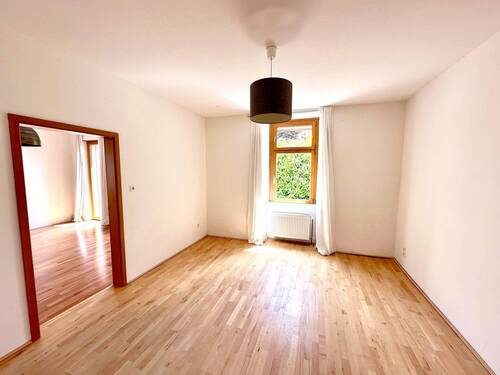 Kinderzimmer - 7 Zimmer Mehrfamilienhaus, Wohnhaus zum Kaufen in Kaiserslautern