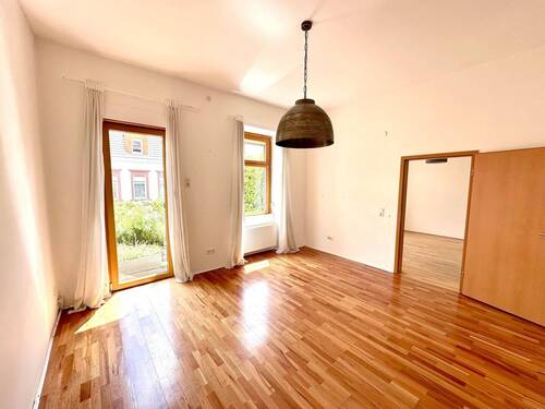 Kinderzimmer - 7 Zimmer Mehrfamilienhaus, Wohnhaus in Kaiserslautern