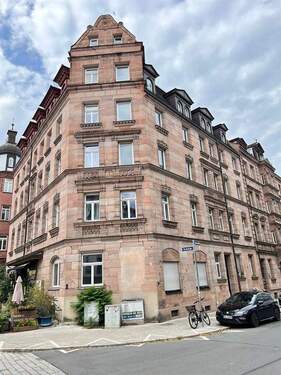 Hausansicht - 4 Zimmer Etagenwohnung zur Miete in Nürnberg